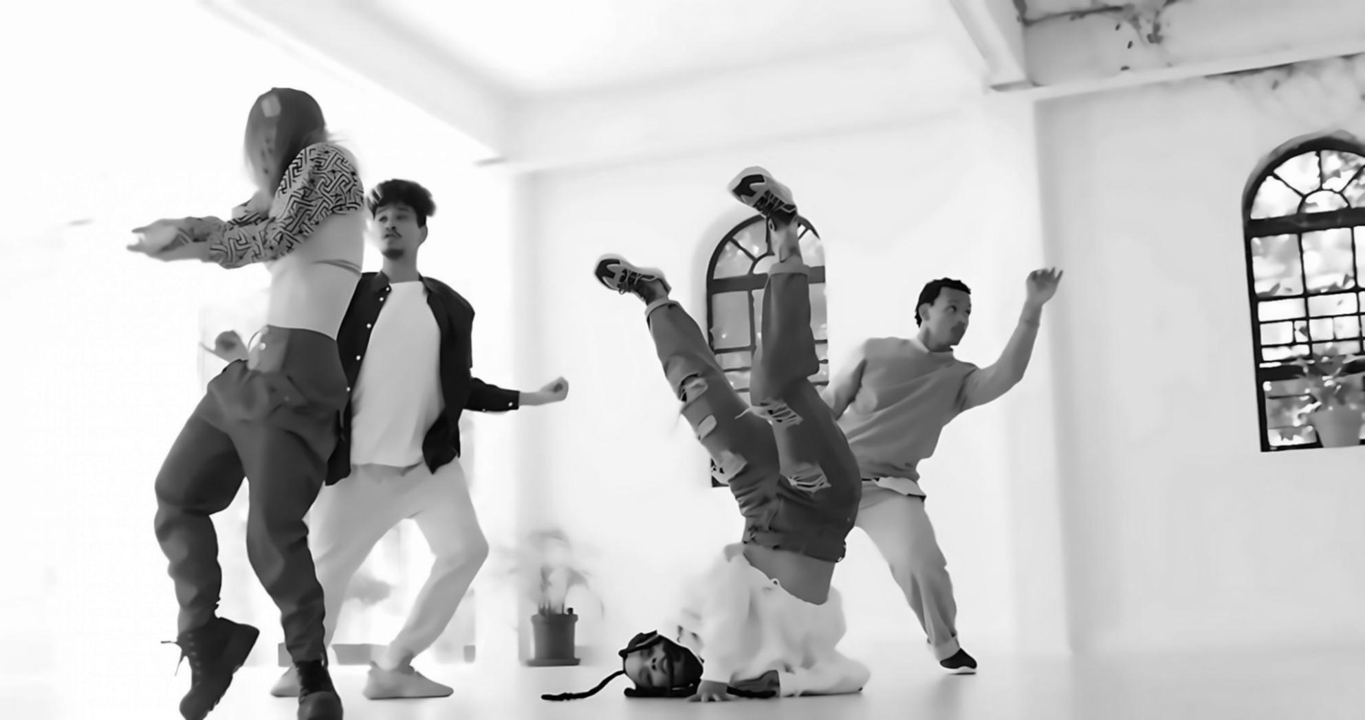 Studio de danse avec espace de pratique
